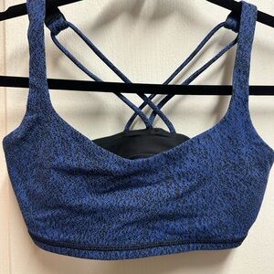 Lululemon Blue Strappy Women's Sports Bra no pads size 6/ NWOT